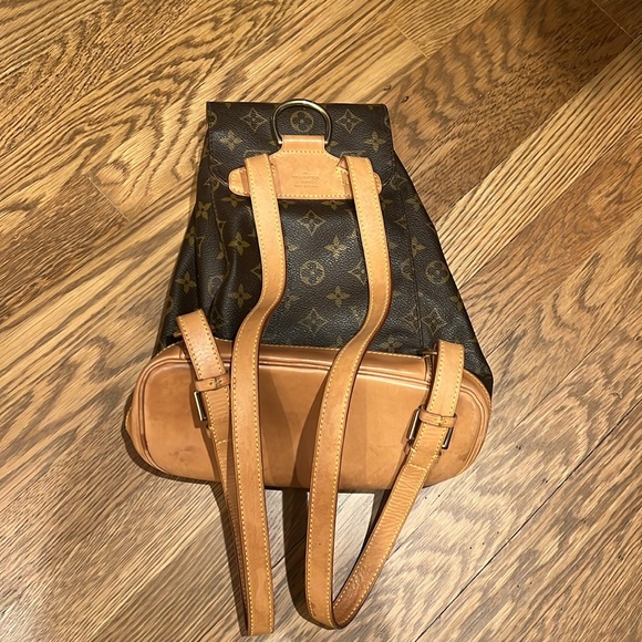 Louis Vuitton backpack - Picture 2 of 7